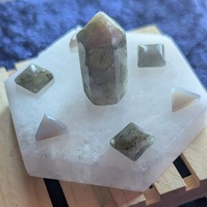 🩶✨Labradorite & Agate ☮️ Strong & Steady transformative Energy Hexagonal Stones